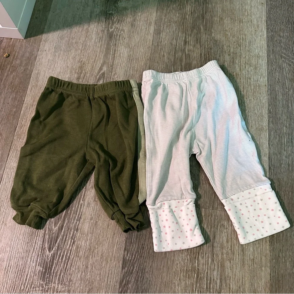 4 piece 3-6M lot:‎ h+m, mini muffin and kissy kissy brands